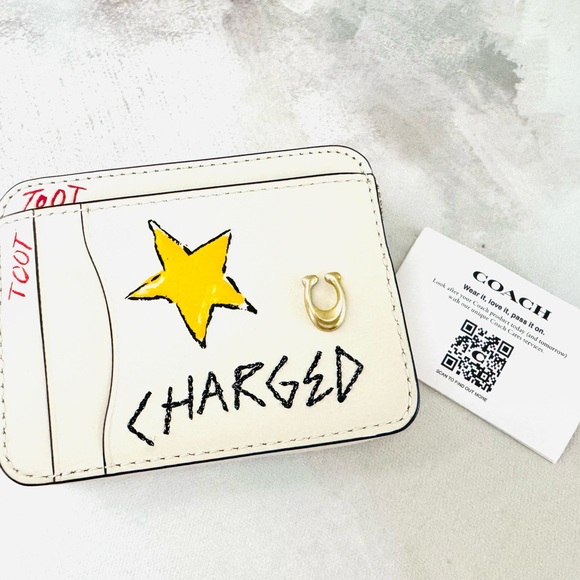 Coach Cream Card Holder with Gold Chain - Picture 13 of 13